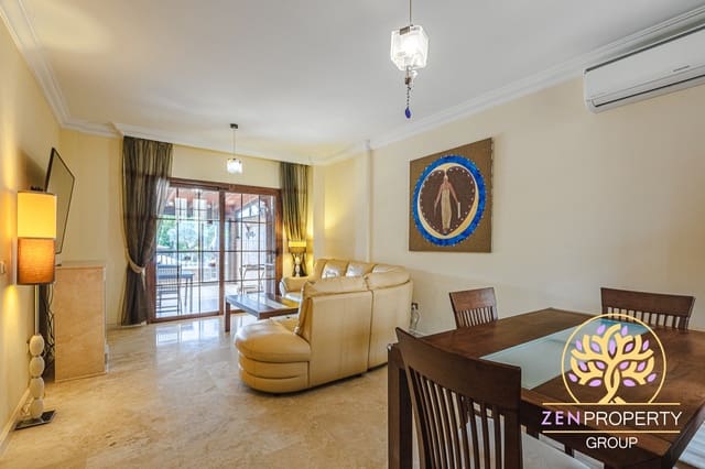 3 quarto Moradia para venda em Playa del Duque, Adeje com piscina garagem - 1 150 000 € (Ref: 8824065)