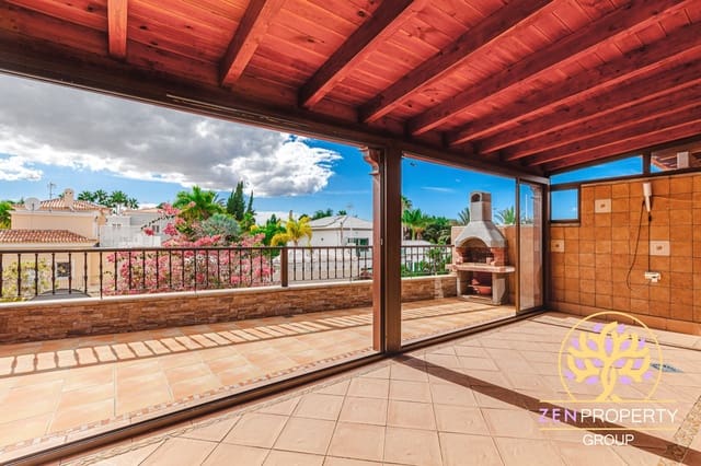 3 quarto Moradia para venda em Playa del Duque, Adeje com piscina garagem - 1 150 000 € (Ref: 8824065)