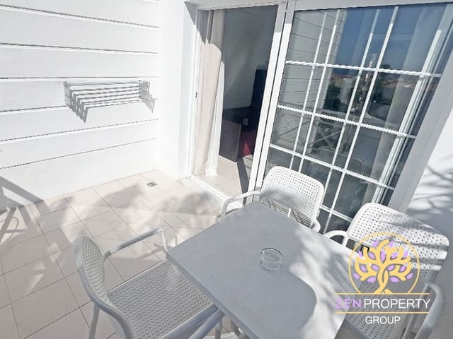 1 soverom Leilighet til salgs i Playa del Duque, Adeje med svømmebasseng - € 235 000 (Ref: 8896003)