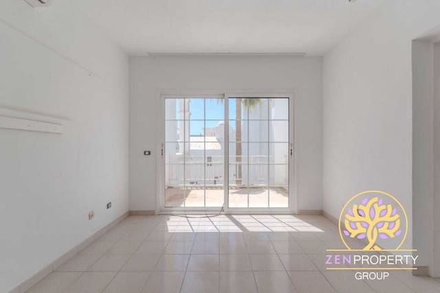 1 soverom Leilighet til salgs i Playa del Duque, Adeje med svømmebasseng - € 235 000 (Ref: 8896003)