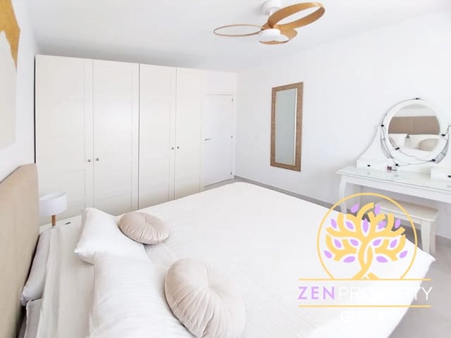 2 bedroom Apartment for sale in Torviscas Centro y Alto, Adeje with pool - € 365,000 (Ref: 8971075)