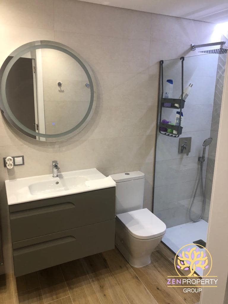 3 sypialnia Apartament na sprzedaż w Playa Paraiso z basenem garażem - 595 000 € (Ref: 9109946)