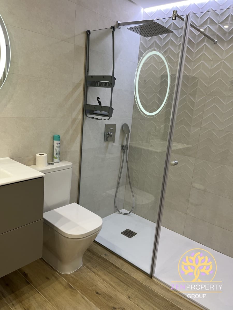 3 sypialnia Apartament na sprzedaż w Playa Paraiso z basenem garażem - 595 000 € (Ref: 9109946)