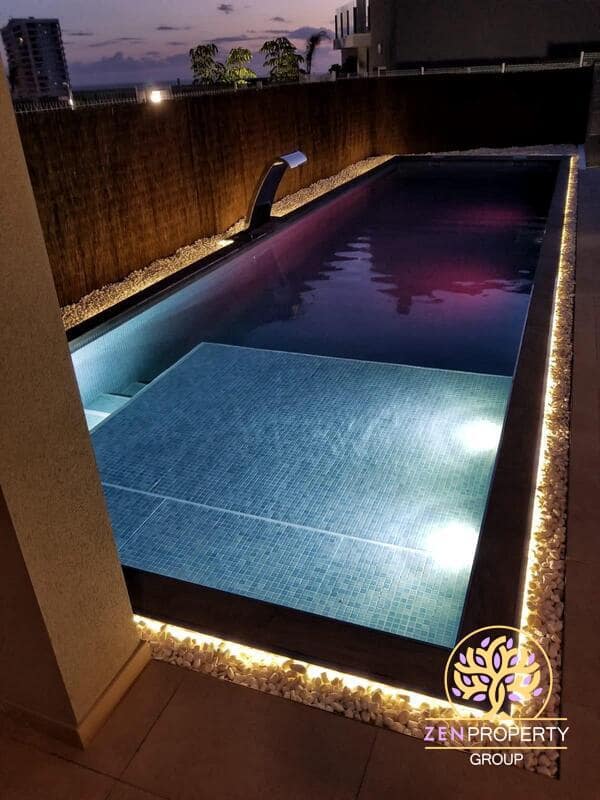 3 sypialnia Willa na sprzedaż w Playa Paraiso z basenem garażem - 1 175 000 € (Ref: 9231904)