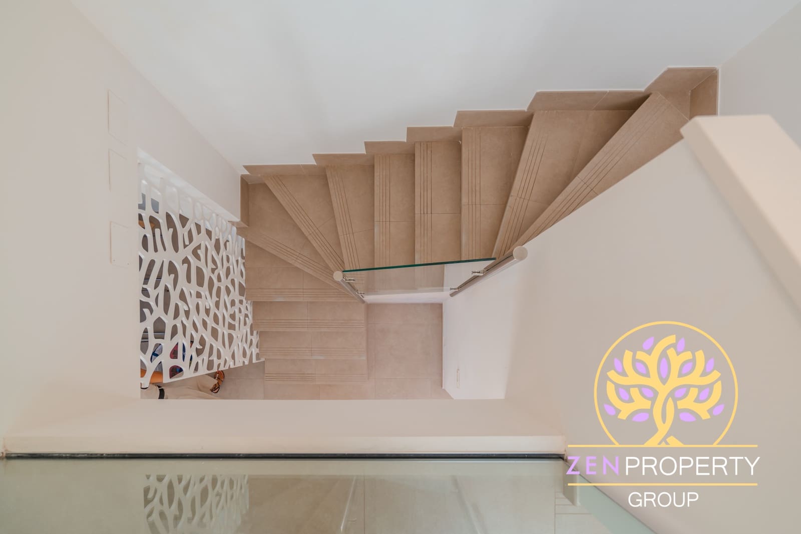 3 sypialnia Willa na sprzedaż w Playa Paraiso z basenem garażem - 1 175 000 € (Ref: 9231904)