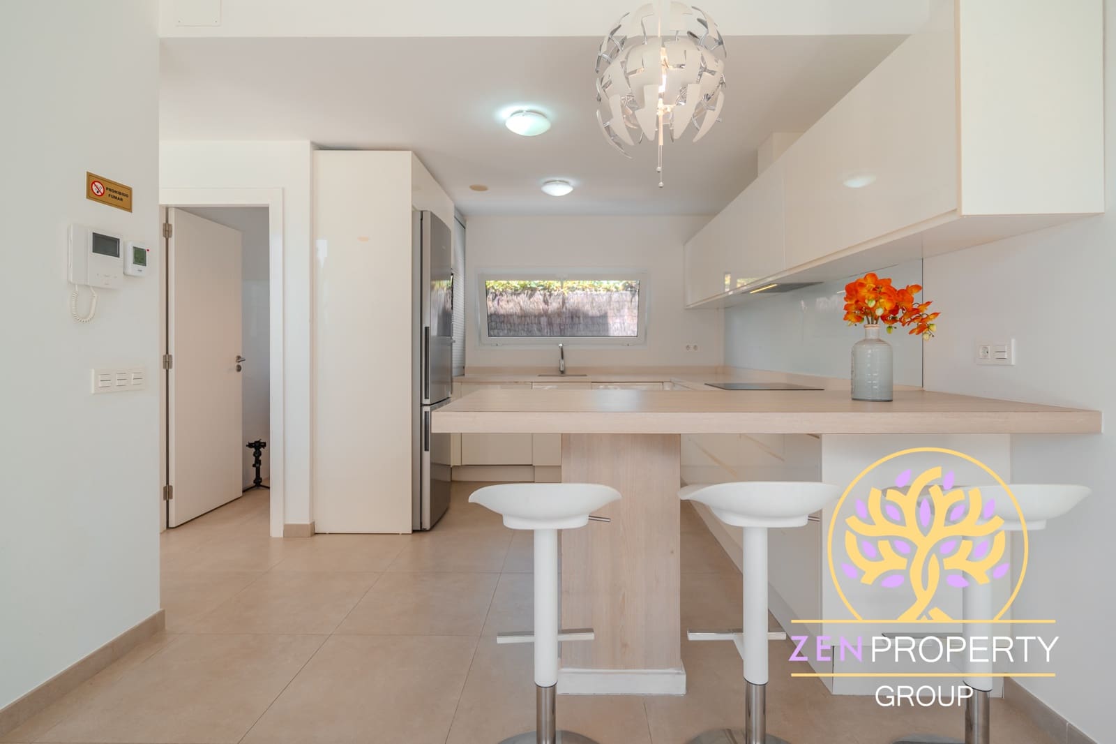 3 sypialnia Willa na sprzedaż w Playa Paraiso z basenem garażem - 1 175 000 € (Ref: 9231904)