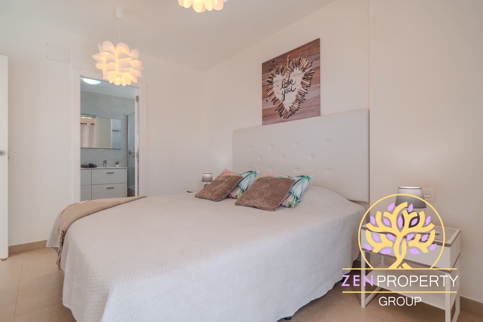 3 sypialnia Willa na sprzedaż w Playa Paraiso z basenem garażem - 1 175 000 € (Ref: 9231904)