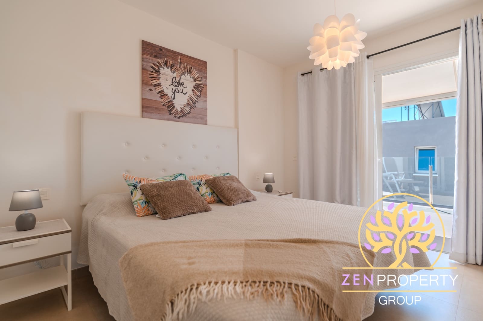 3 sypialnia Willa na sprzedaż w Playa Paraiso z basenem garażem - 1 175 000 € (Ref: 9231904)