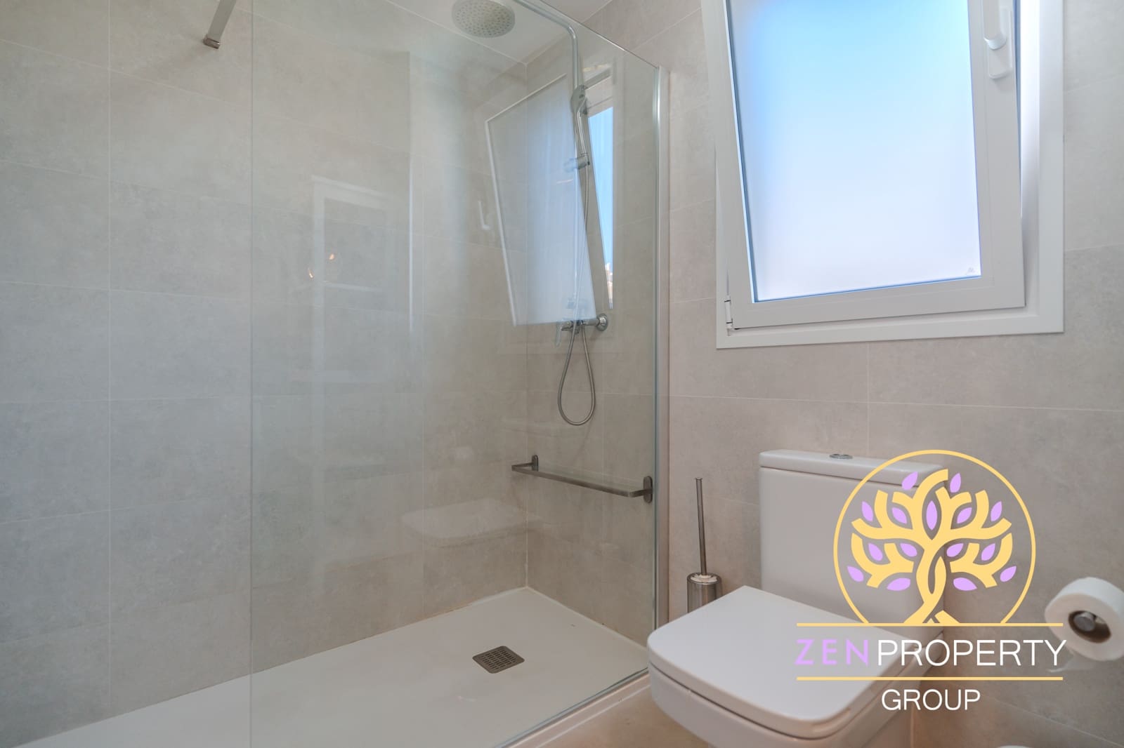 3 sypialnia Willa na sprzedaż w Playa Paraiso z basenem garażem - 1 175 000 € (Ref: 9231904)