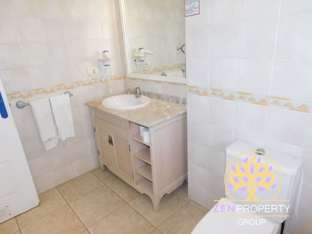 1 soveværelse Lejlighed til salg i Los Cristianos, Arona med swimmingpool - € 265.000 (Ref: 9348661)