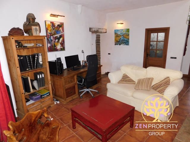 4 bedroom Finca/Country House for sale in Charco del Pino, Granadilla de Abona with garage - € 490,000 (Ref: 9369267)