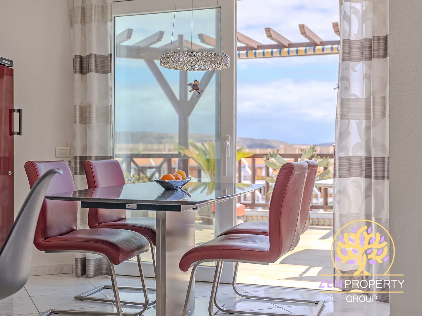 2 chambre Penthouse à vendre à Playa de las Americas avec piscine - 995 000 € (Ref: 9469821)
