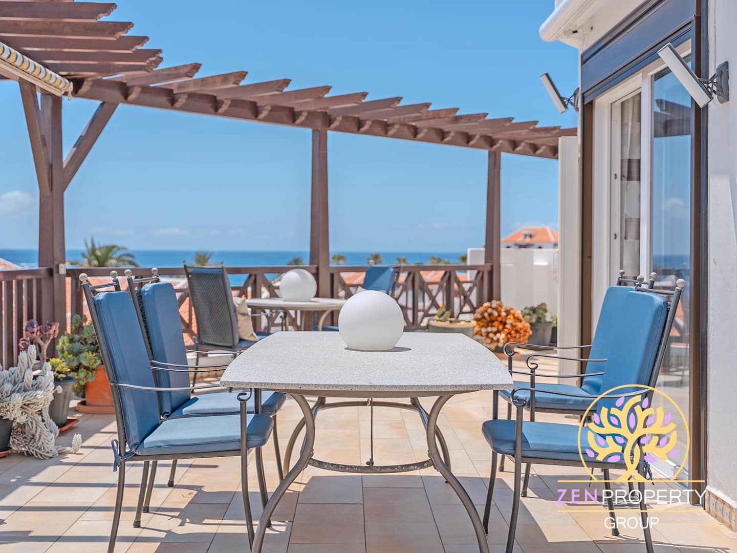 2 chambre Penthouse à vendre à Playa de las Americas avec piscine - 995 000 € (Ref: 9469821)