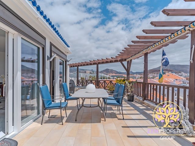 2 chambre Penthouse à vendre à Playa de las Americas, Arona avec piscine - 995 000 € (Ref: 9469821)
