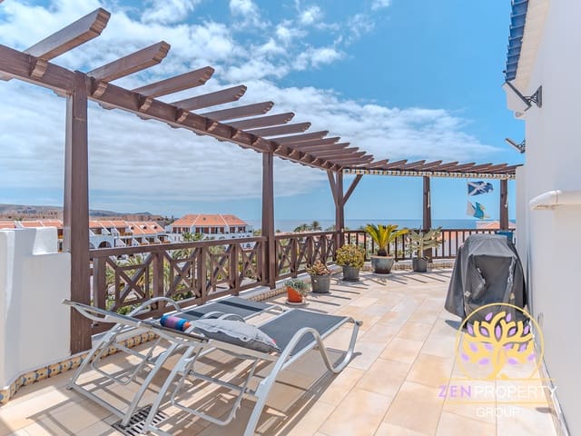 2 chambre Penthouse à vendre à Playa de las Americas, Arona avec piscine - 995 000 € (Ref: 9469821)