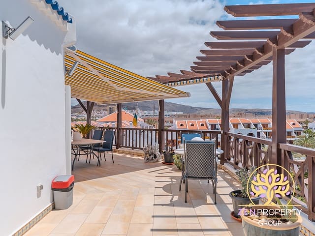 2 chambre Penthouse à vendre à Playa de las Americas, Arona avec piscine - 995 000 € (Ref: 9469821)