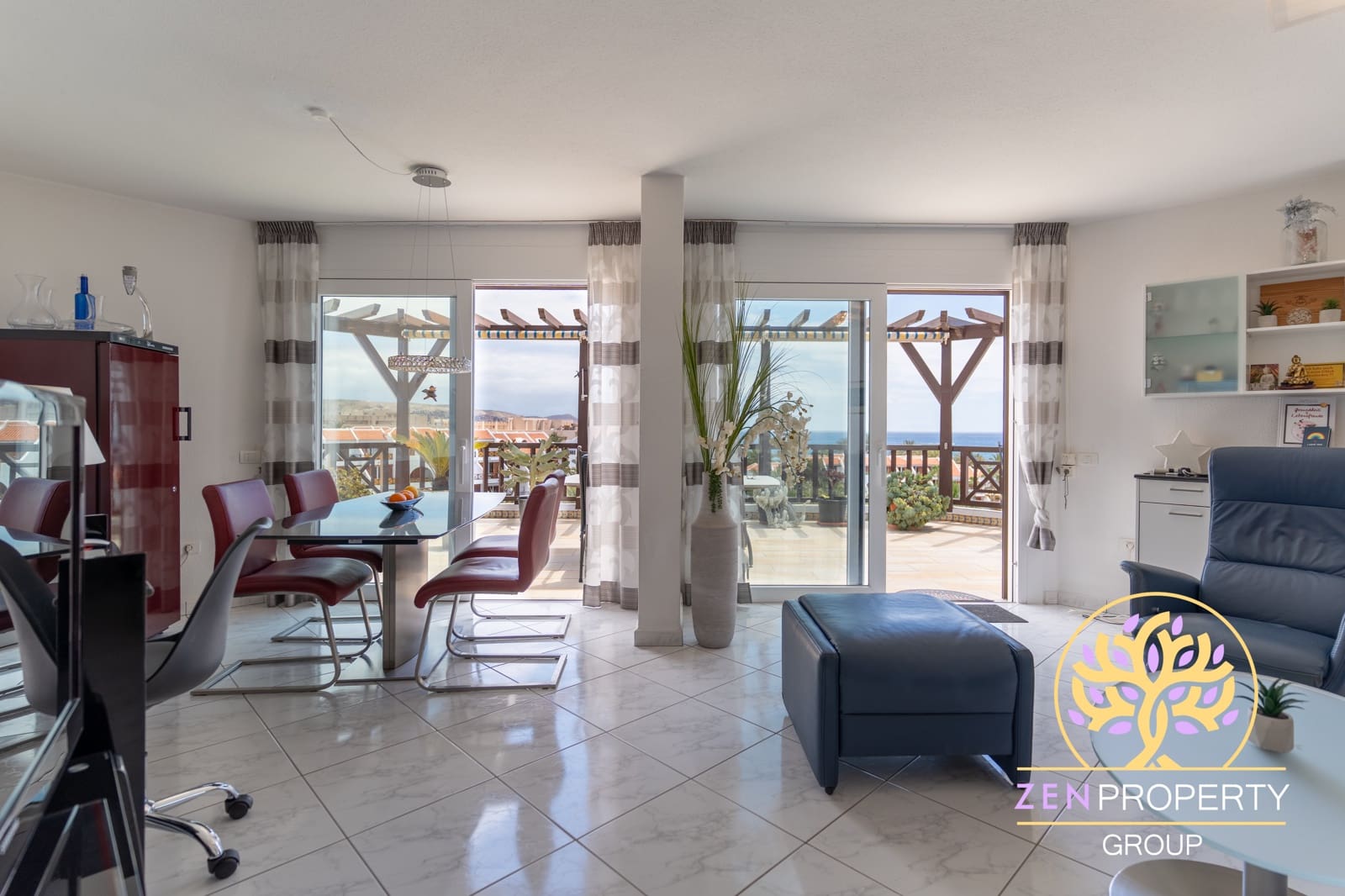 2 chambre Penthouse à vendre à Playa de las Americas avec piscine - 995 000 € (Ref: 9469821)