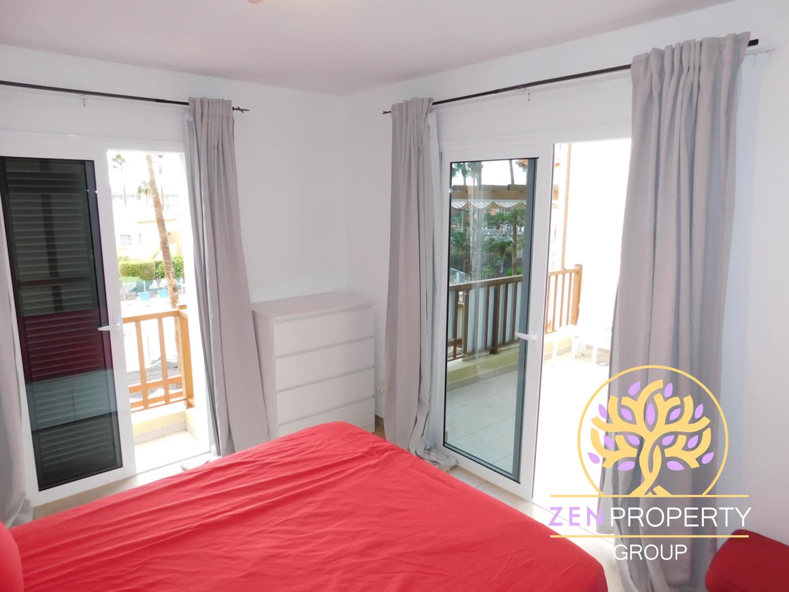 1 slaapkamer Appartement te koop in La Caleta Adeje met zwembad garage - € 490.000 (Ref: 9518055)