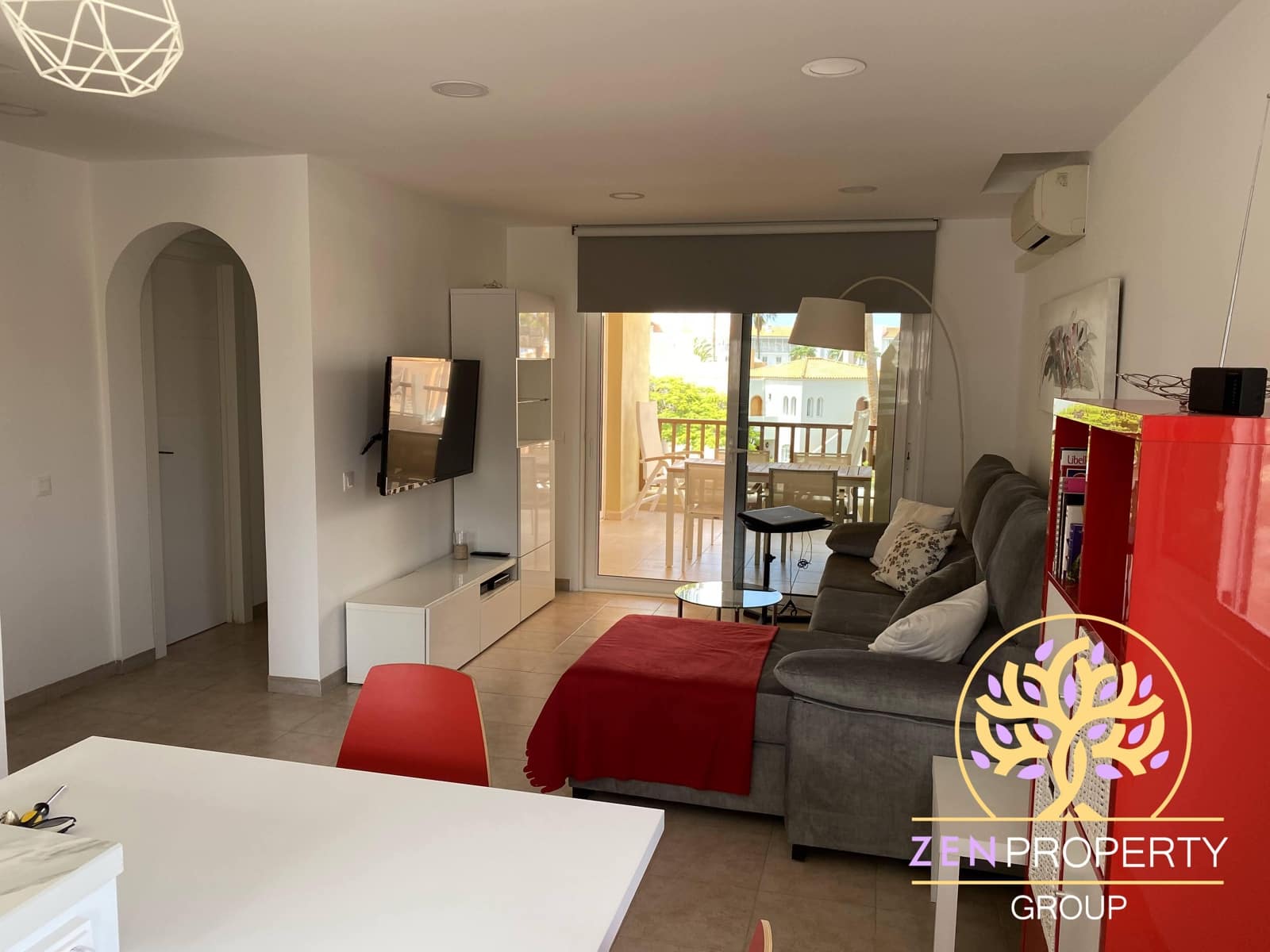 1 slaapkamer Appartement te koop in La Caleta Adeje met zwembad garage - € 490.000 (Ref: 9518055)