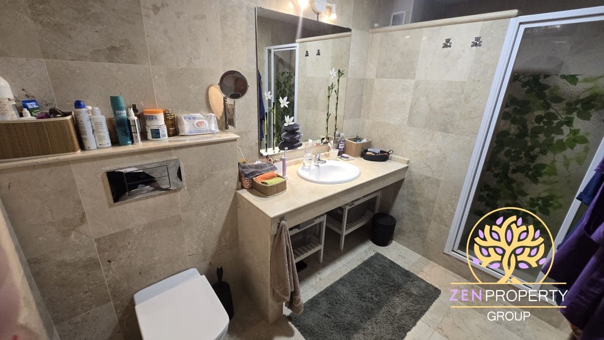 2 soveværelse Penthouse til salg i Llano del Camello med swimmingpool garage - € 439.000 (Ref: 9542608)