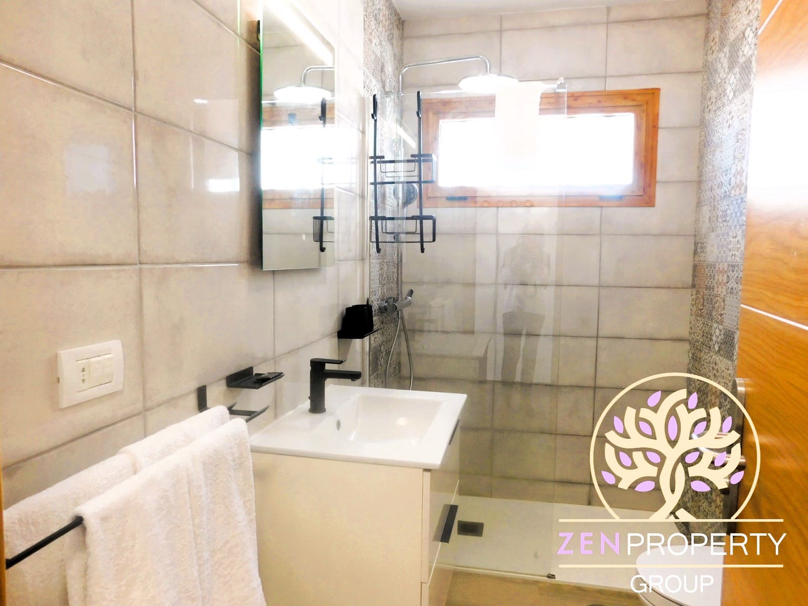 Lägenhet till salu i Puerto Colon med pool - 275 000 € (Ref: 9592162)