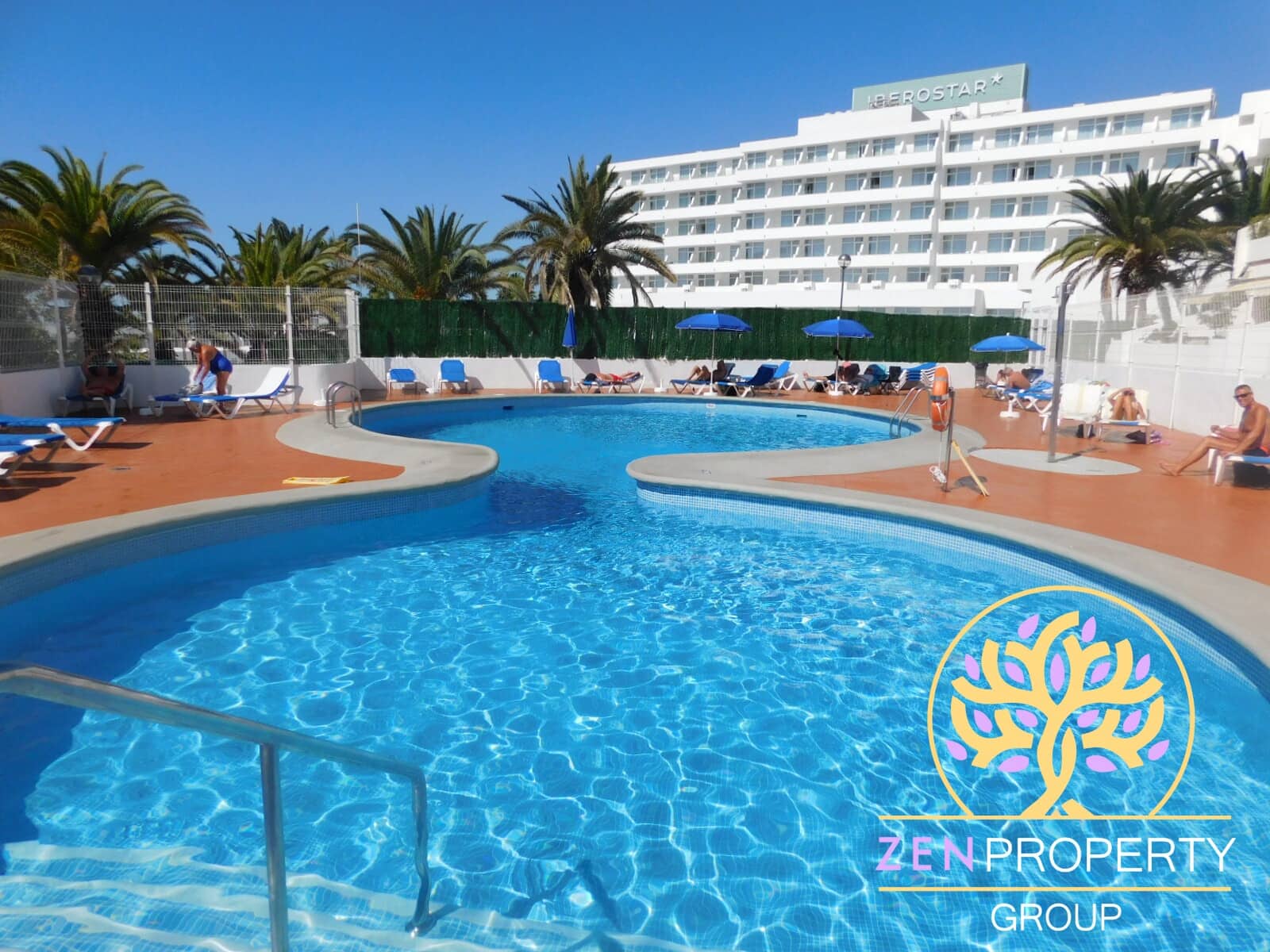 Lägenhet till salu i Puerto Colon med pool - 275 000 € (Ref: 9592162)