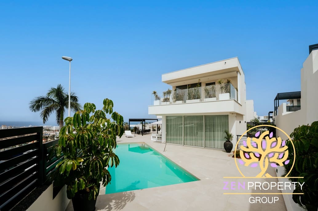 3 sypialnia Willa na sprzedaż w Costa Adeje z basenem garażem - 1 995 500 € (Ref: 9669088)