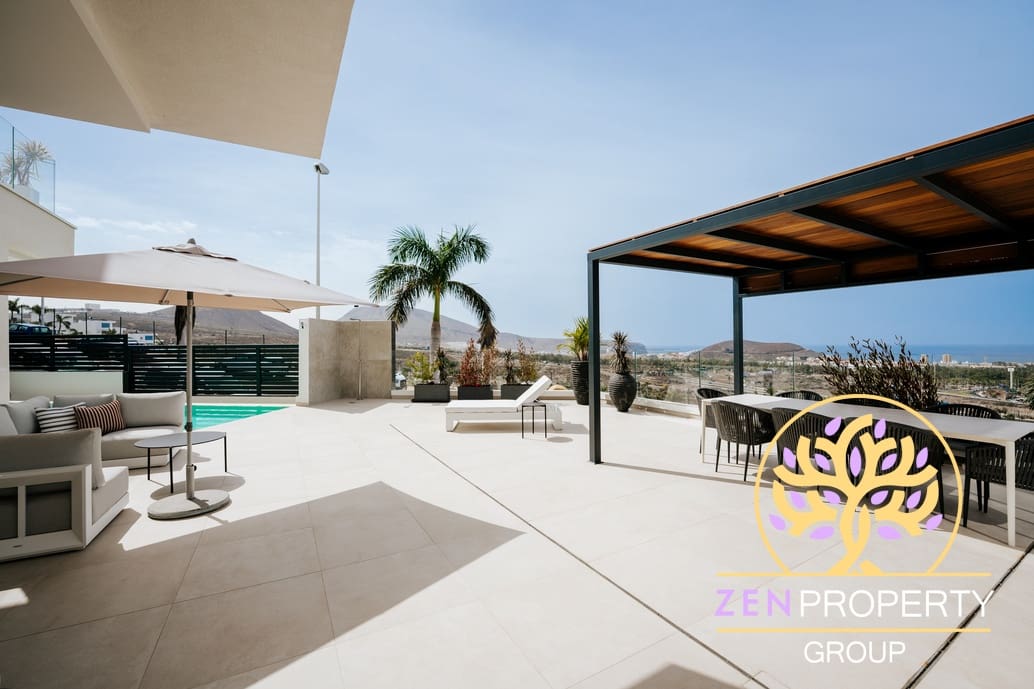 3 sypialnia Willa na sprzedaż w Costa Adeje z basenem garażem - 1 995 500 € (Ref: 9669088)