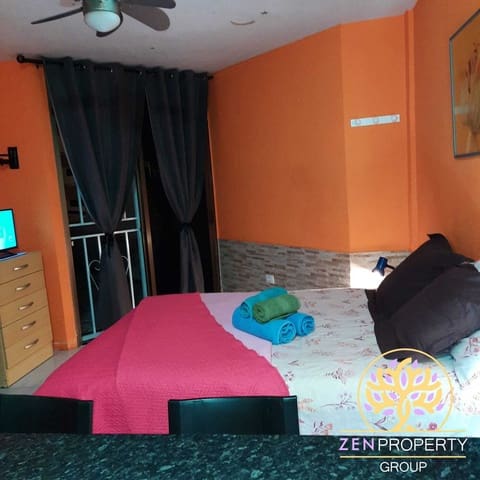 Studio te koop in Los Cristianos, Arona met zwembad - € 220.000 (Ref: 9874333)