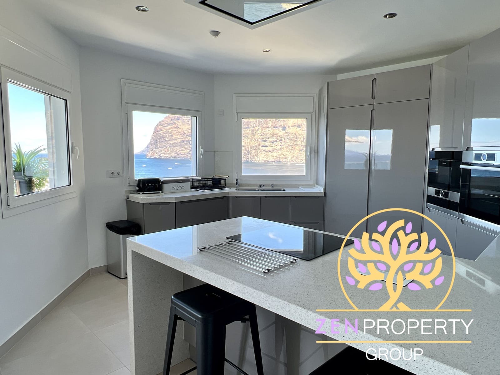 3 sovrum Villa till salu i Los Gigantes med pool garage - 3 450 000 € (Ref: 9893171)