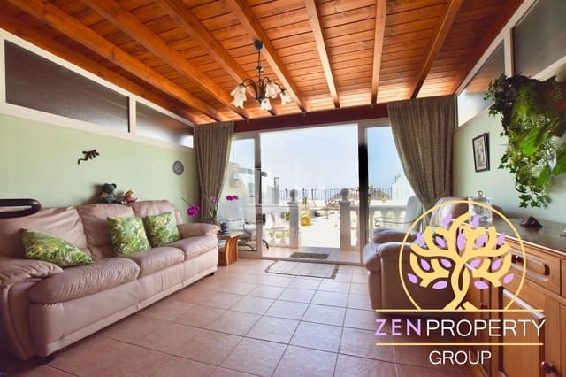 3 quarto Casa em Banda para venda em Chayofa, Arona com garagem - 449 000 € (Ref: 9961492)
