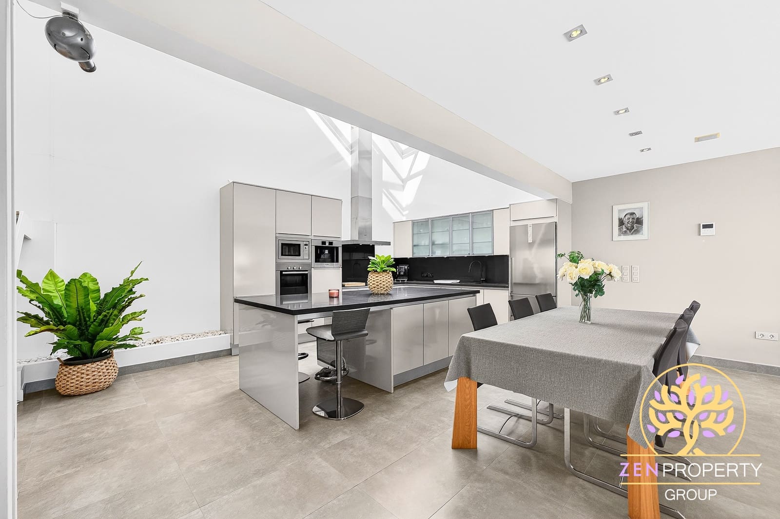 3 camera da letto Attico in vendita in La Caleta Adeje con piscina garage - 2.795.000 € (Rif: 9999400)