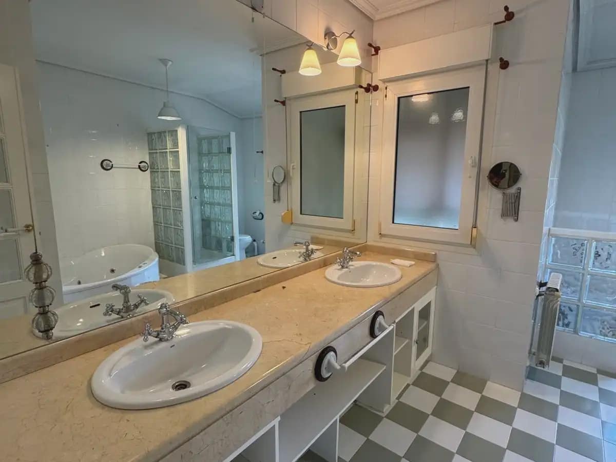 4 bedroom Terraced Villa for sale in Galapagar with pool garage - € 675,000 (Ref: 10004658)