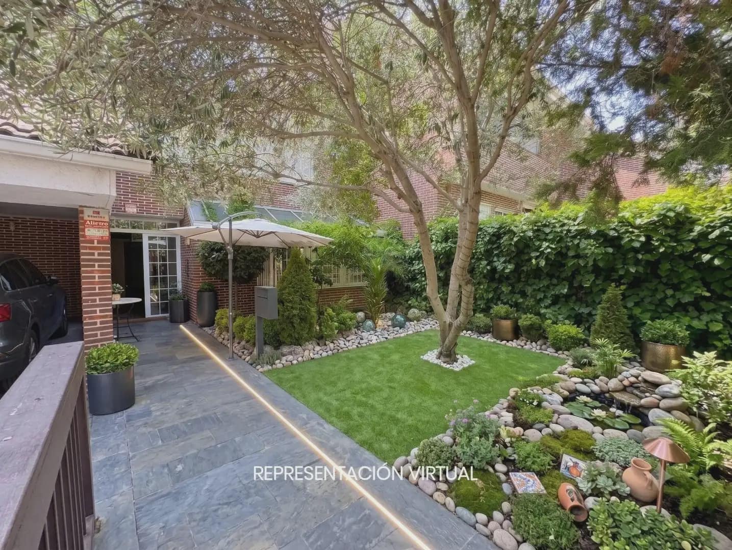 4 bedroom Terraced Villa for sale in Galapagar with pool garage - € 675,000 (Ref: 10004658)