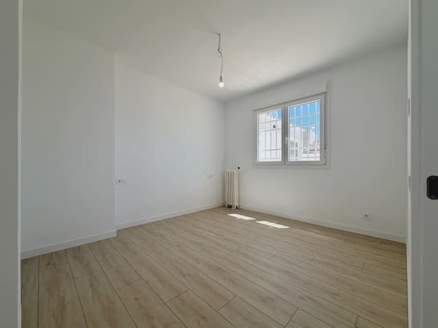 5 makuuhuone Kattohuoneisto myytävänä paikassa Argüelles, Madrid kaupunki - 1 600 000 € (Ref: 10031026)