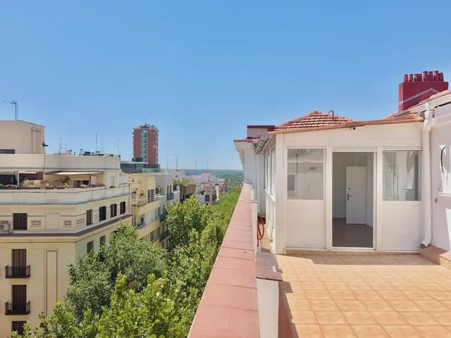5 makuuhuone Kattohuoneisto myytävänä paikassa Argüelles, Madrid kaupunki - 1 600 000 € (Ref: 10031026)