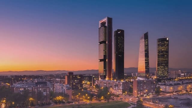 5 quarto Penthouse para venda em El Viso, Madrid cidade com piscina garagem - 10 500 000 € (Ref: 10078795)