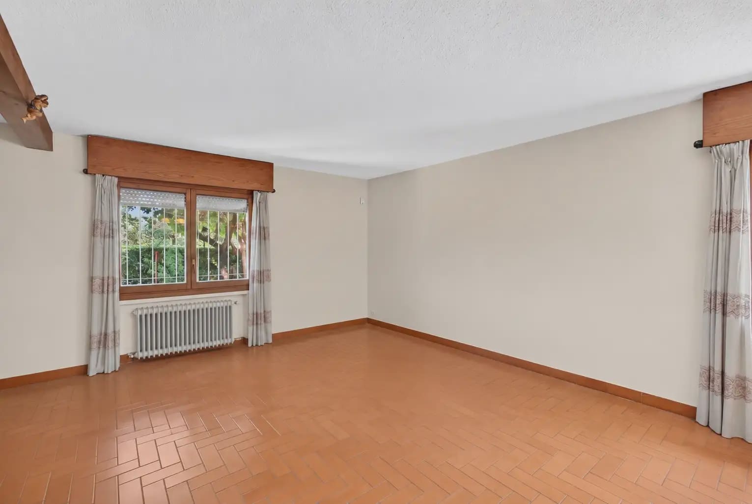 6 quarto Moradia para arrendar em Torrelodones com piscina garagem - 3 000 € (Ref: 10093832)