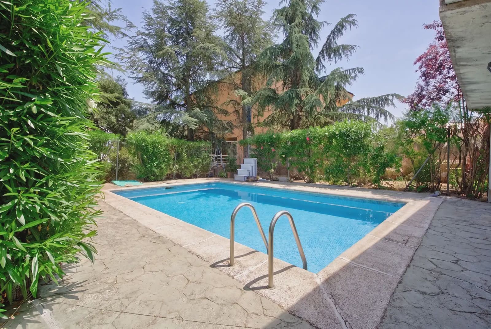 6 quarto Moradia para arrendar em Torrelodones com piscina garagem - 3 000 € (Ref: 10093832)