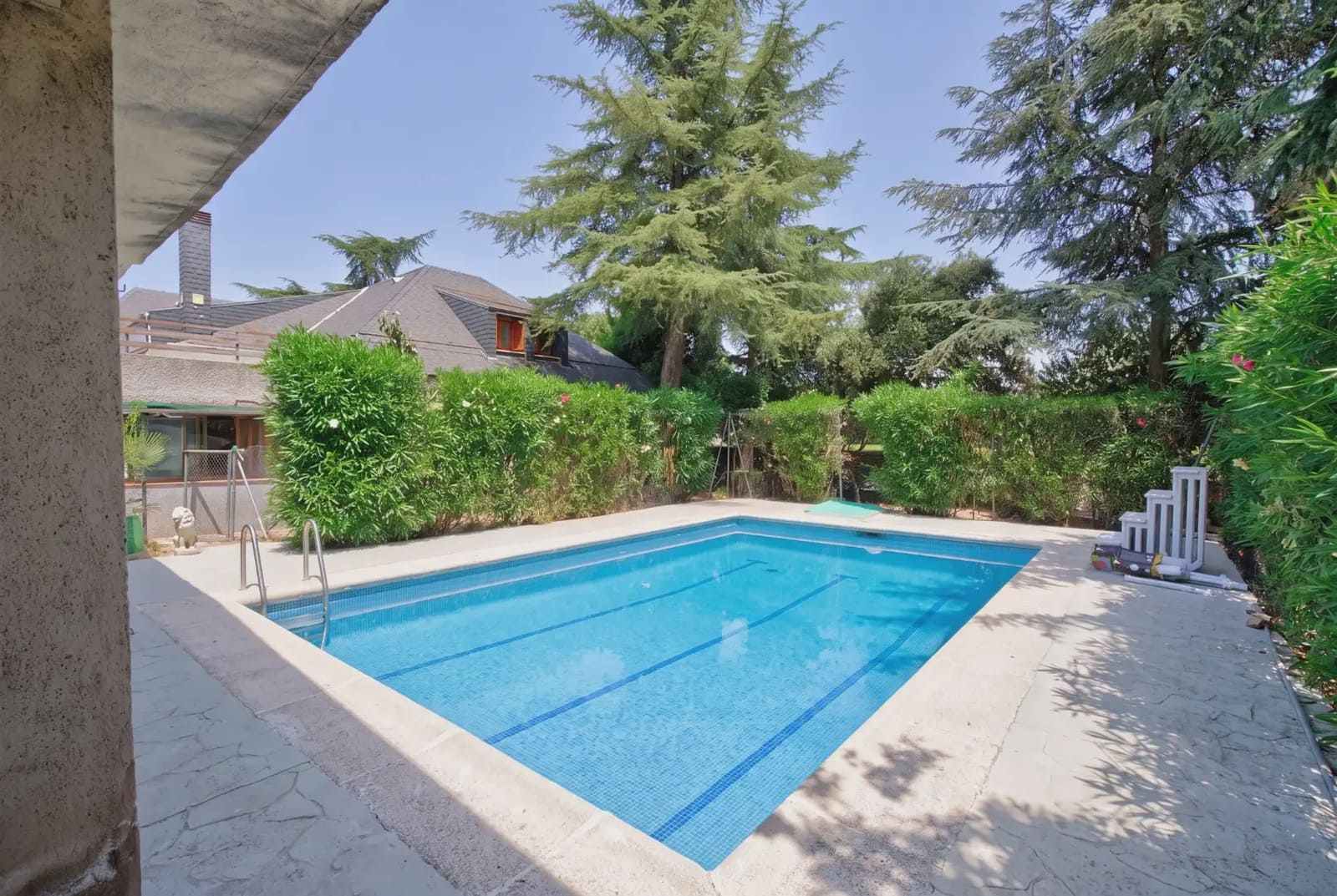 6 quarto Moradia para arrendar em Torrelodones com piscina garagem - 3 000 € (Ref: 10093832)