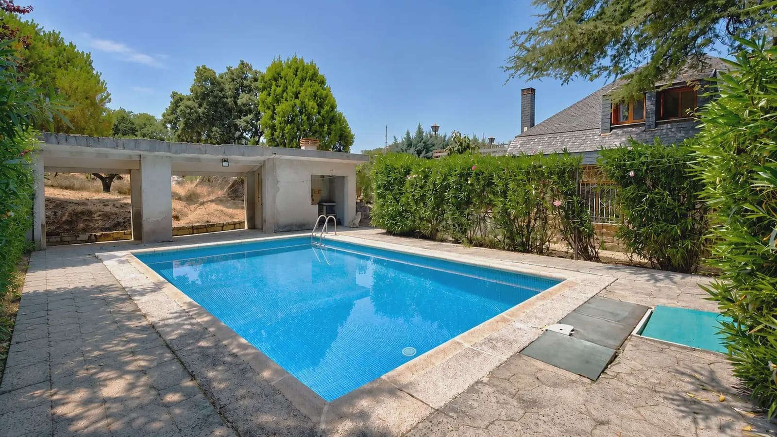 6 quarto Moradia para arrendar em Torrelodones com piscina garagem - 3 000 € (Ref: 10093832)