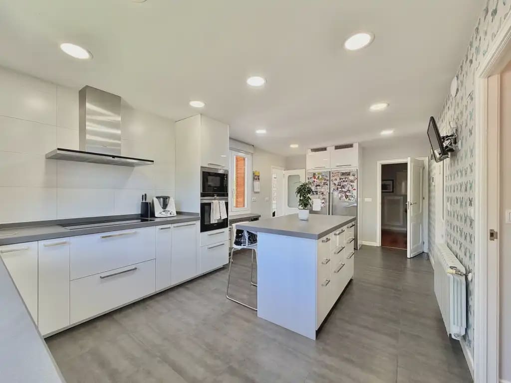 6 chambre Villa/Maison à vendre à Las Rozas de Madrid avec piscine garage - 2 750 000 € (Ref: 10124797)