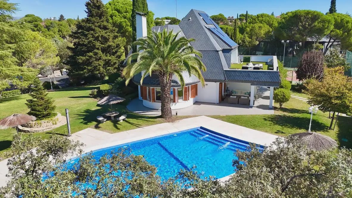 6 chambre Villa/Maison à vendre à Las Rozas de Madrid avec piscine garage - 2 750 000 € (Ref: 10124797)