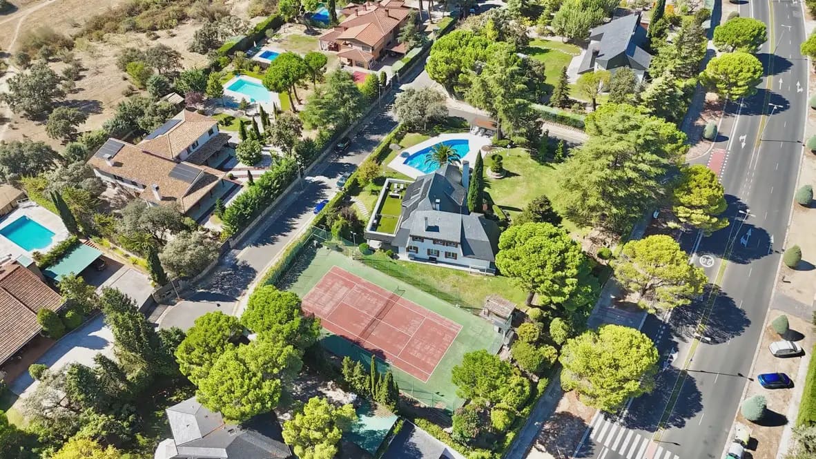 6 chambre Villa/Maison à vendre à Las Rozas de Madrid avec piscine garage - 2 750 000 € (Ref: 10124797)