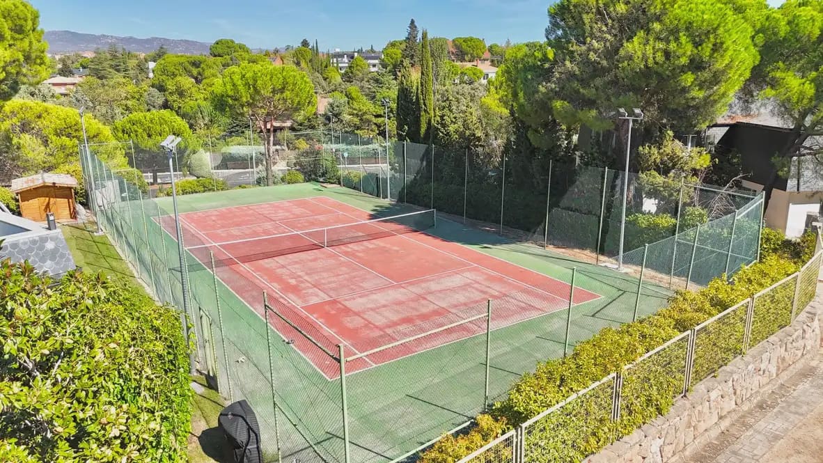 6 chambre Villa/Maison à vendre à Las Rozas de Madrid avec piscine garage - 2 750 000 € (Ref: 10124797)