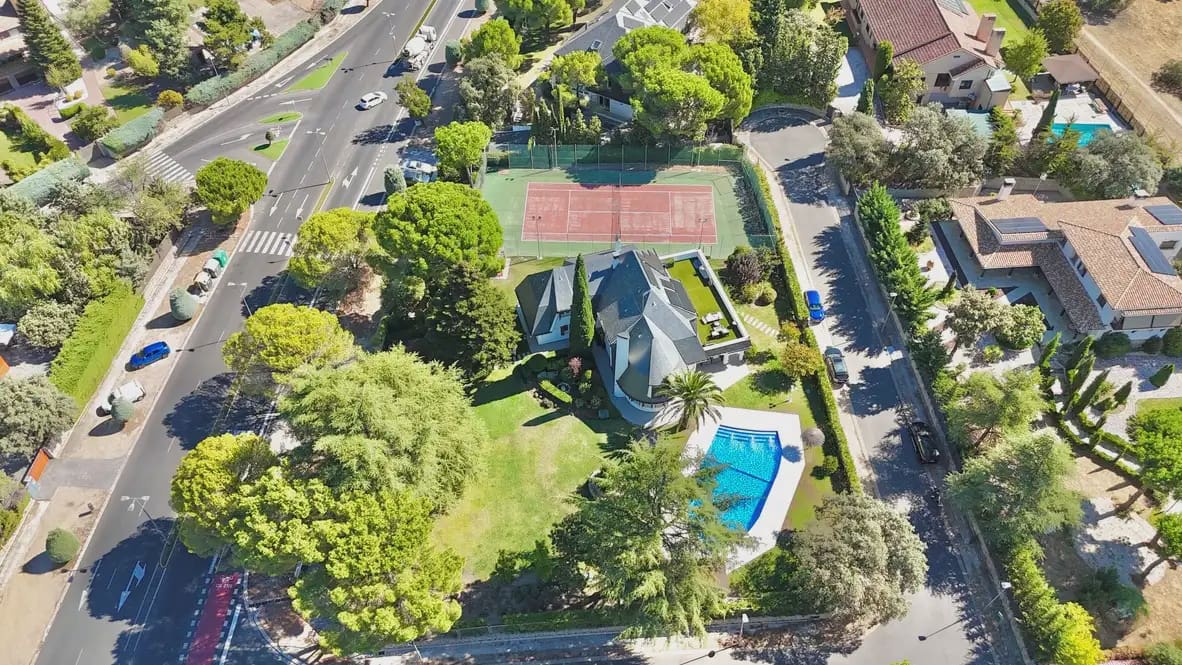 6 chambre Villa/Maison à vendre à Las Rozas de Madrid avec piscine garage - 2 750 000 € (Ref: 10124797)