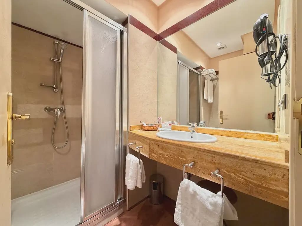 17 camera da letto Hotel in vendita in Fuentiduena - 2.390.000 € (Rif: 10136436)