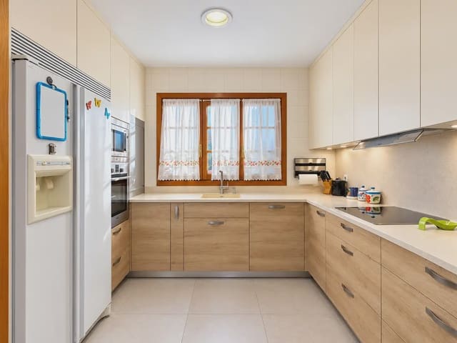 6 soverom Villa til salgs i Las Rozas de Madrid med svømmebasseng garasje - € 1 090 000 (Ref: 10154119)