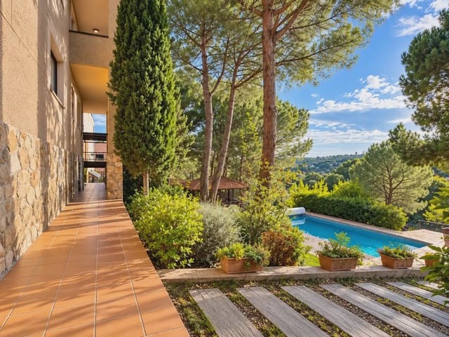 5 soverom Villa til salgs i Torrelodones med svømmebasseng garasje - € 995 000 (Ref: 10160285)
