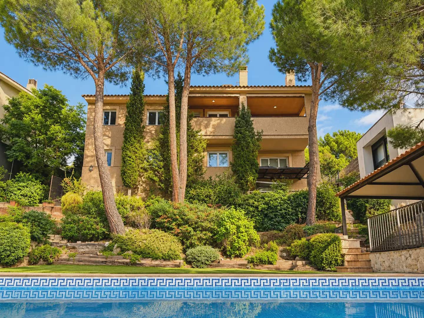 5 soverom Villa til salgs i Torrelodones med svømmebasseng garasje - € 995 000 (Ref: 10160285)